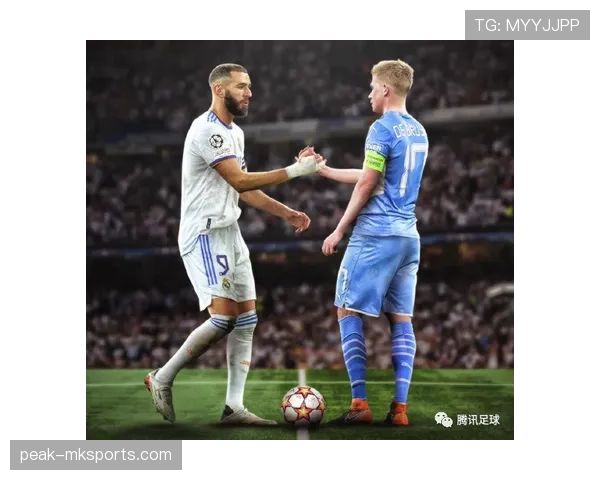 孔帕尼赛场像将军，下班像隔壁大叔，这反差让我好想去翻他衣柜